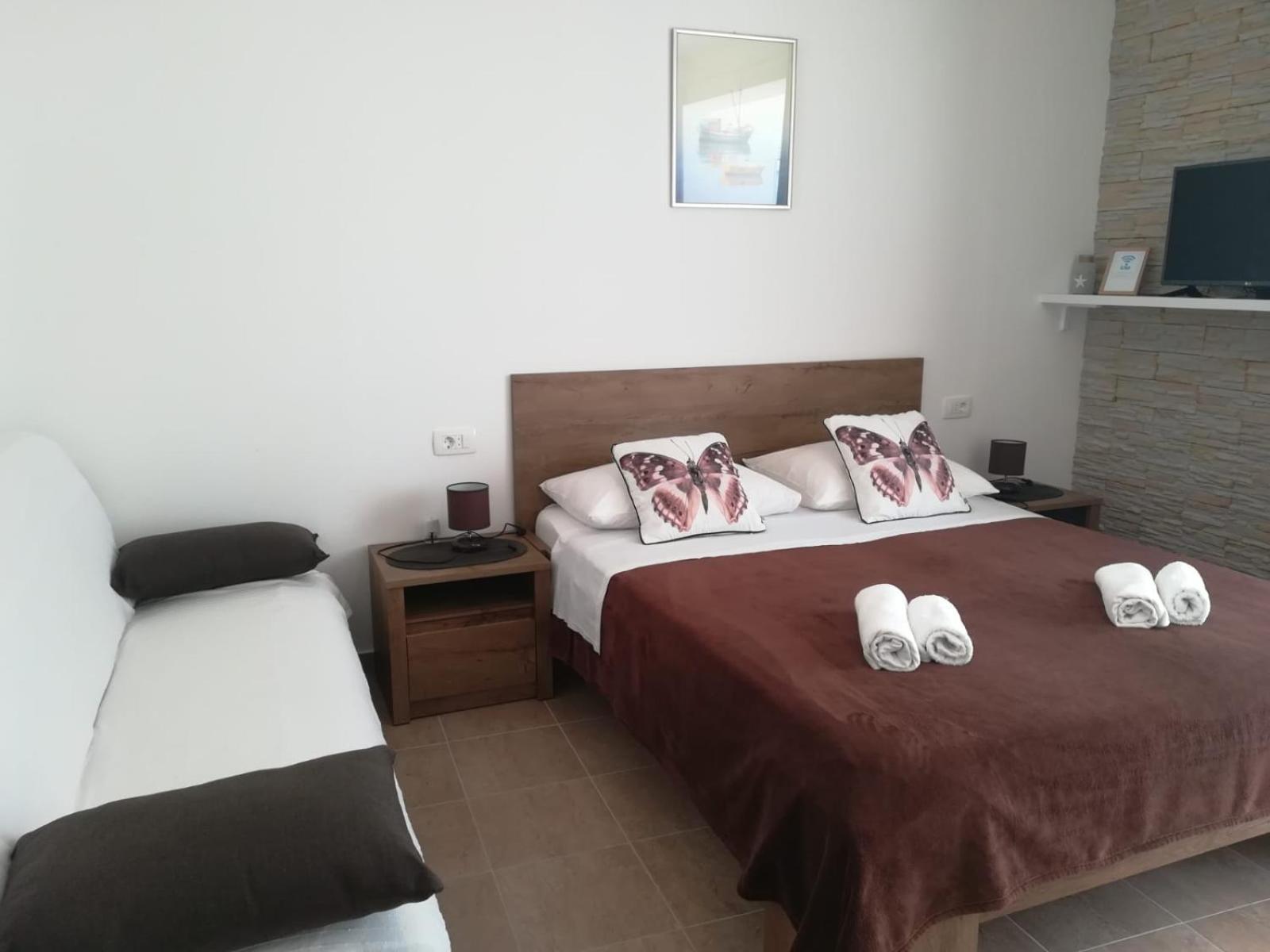 Apartmani “Kresimir” Omiš Exterior foto