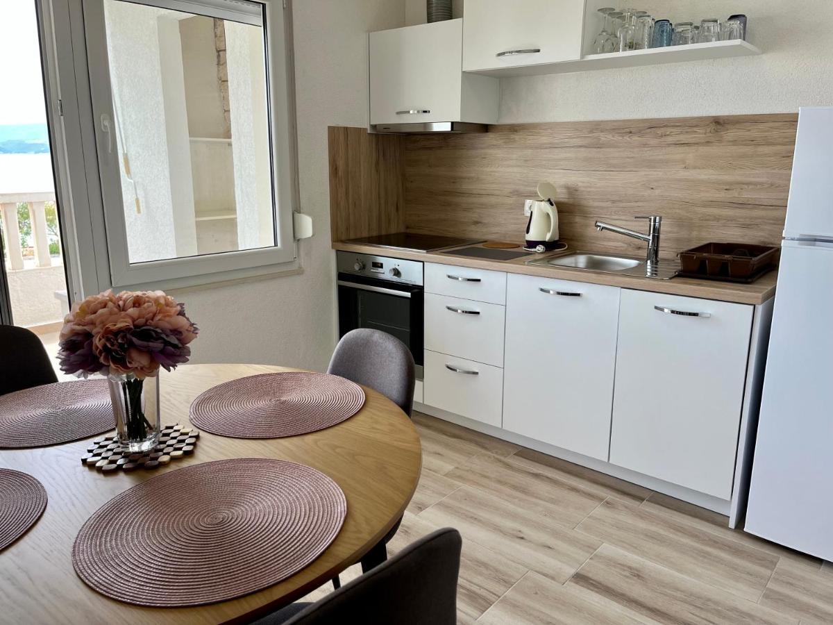 Apartmani “Kresimir” Omiš Exterior foto